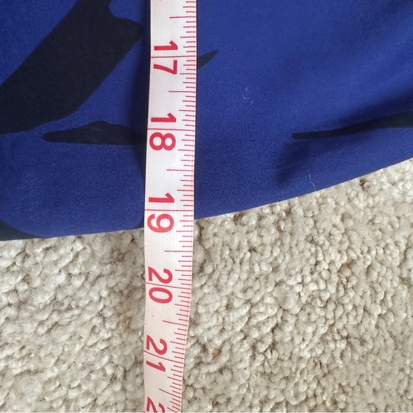 Express Design Studio Pencil Skirt size 8 (308) - Picture 7 of 8